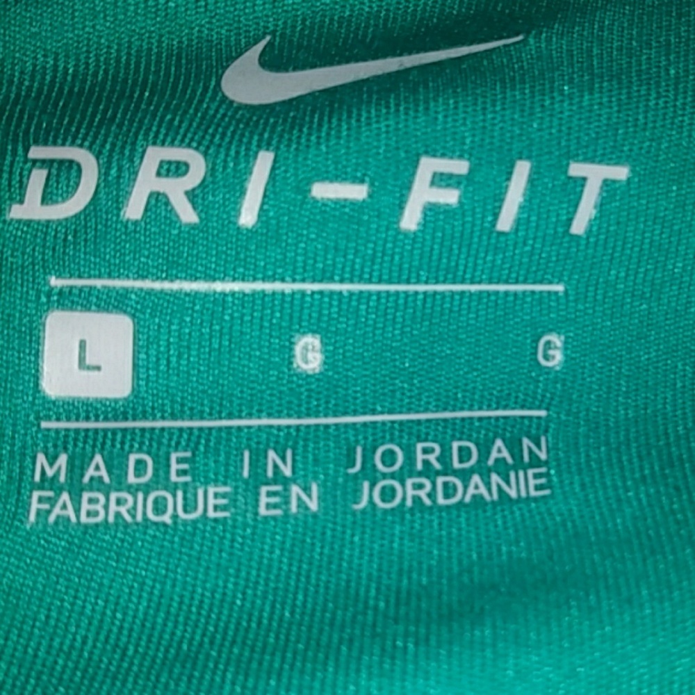 Nike - Picture 4 of 4